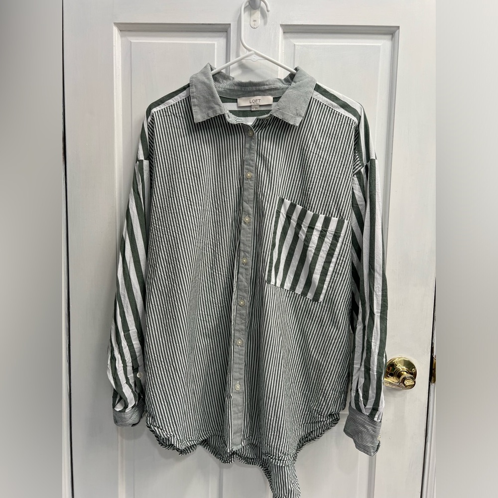 LOFT Green & White Multi Striped Button Up Down Shirt Size XL Womens Pre Loved